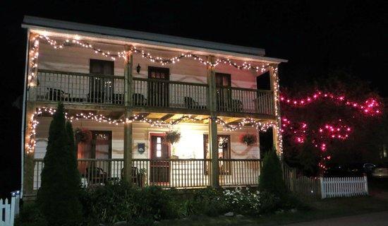 Gite Au Vieux Pommier Tadoussac Exterior foto