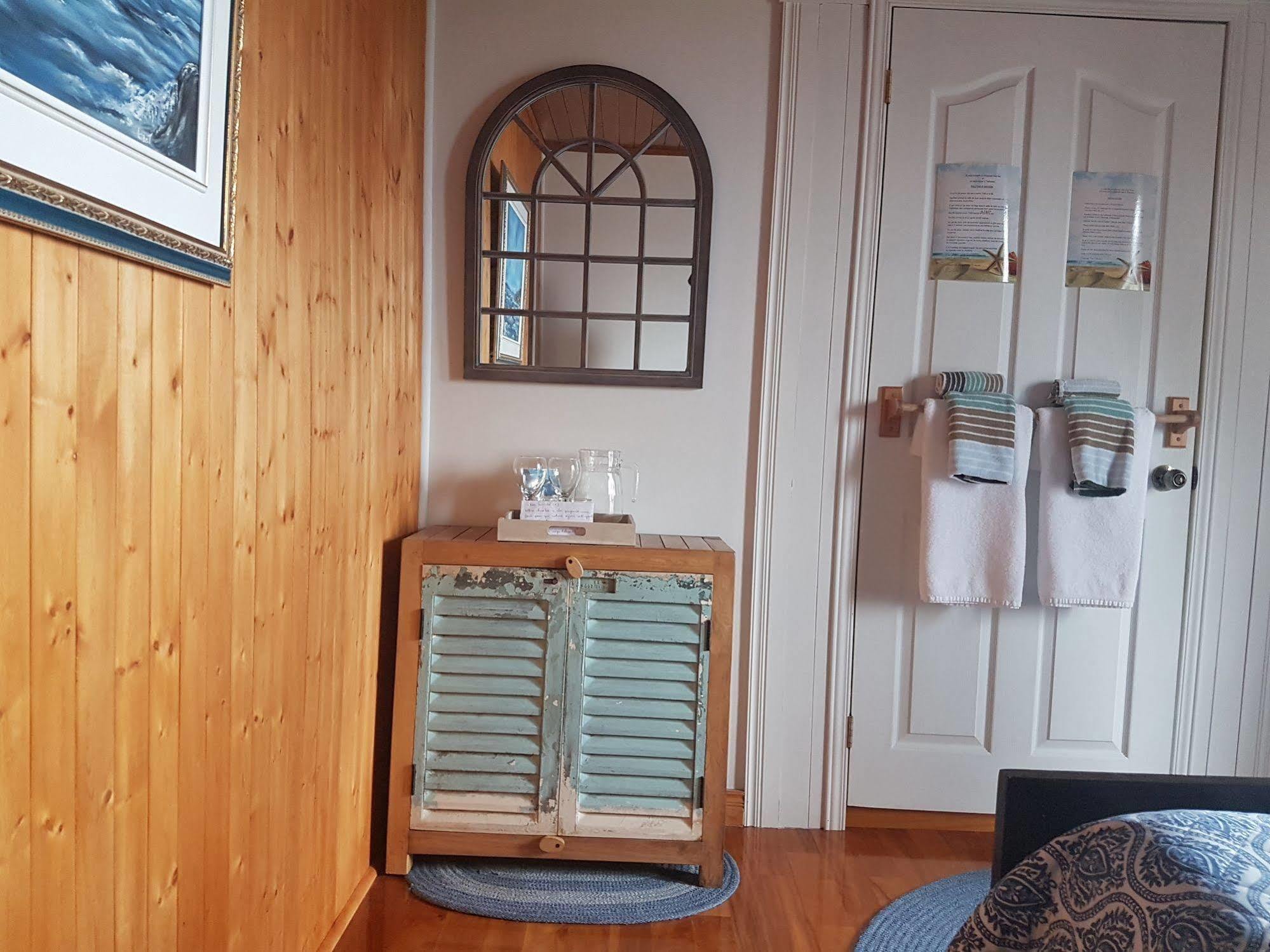 Gite Au Vieux Pommier Tadoussac Exterior foto