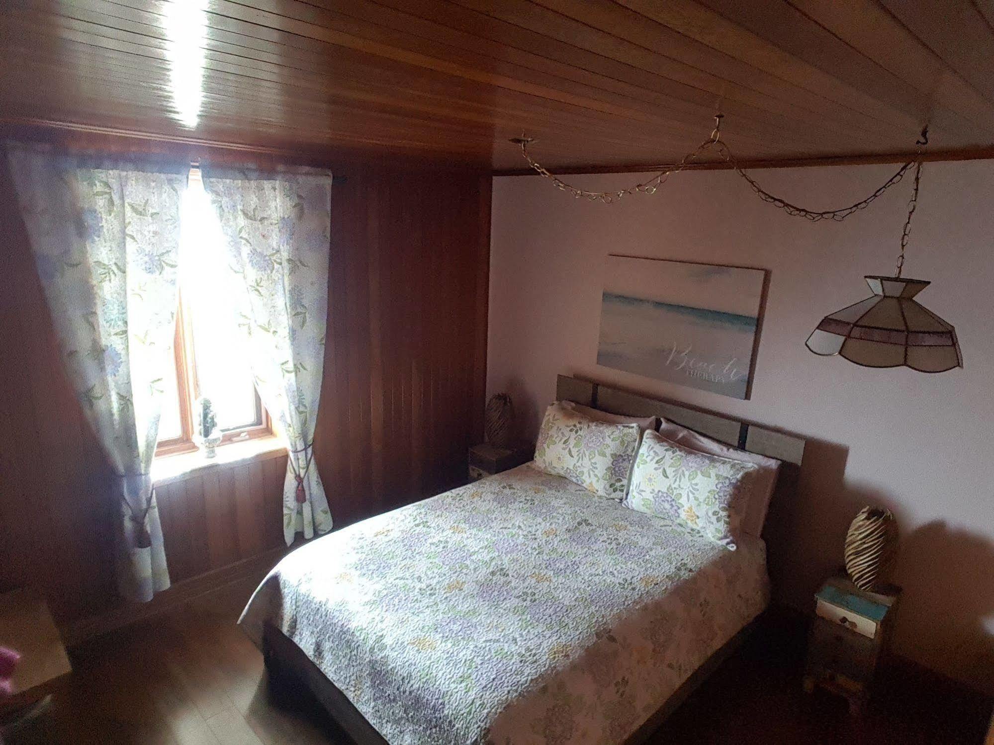 Gite Au Vieux Pommier Tadoussac Exterior foto