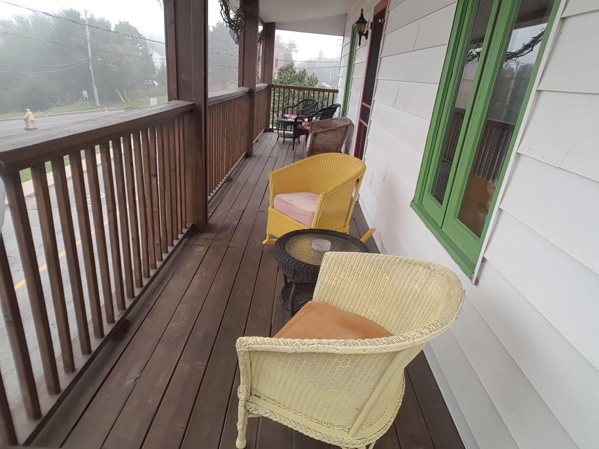 Gite Au Vieux Pommier Tadoussac Exterior foto